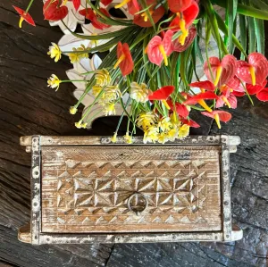 Fazeen : Carved box