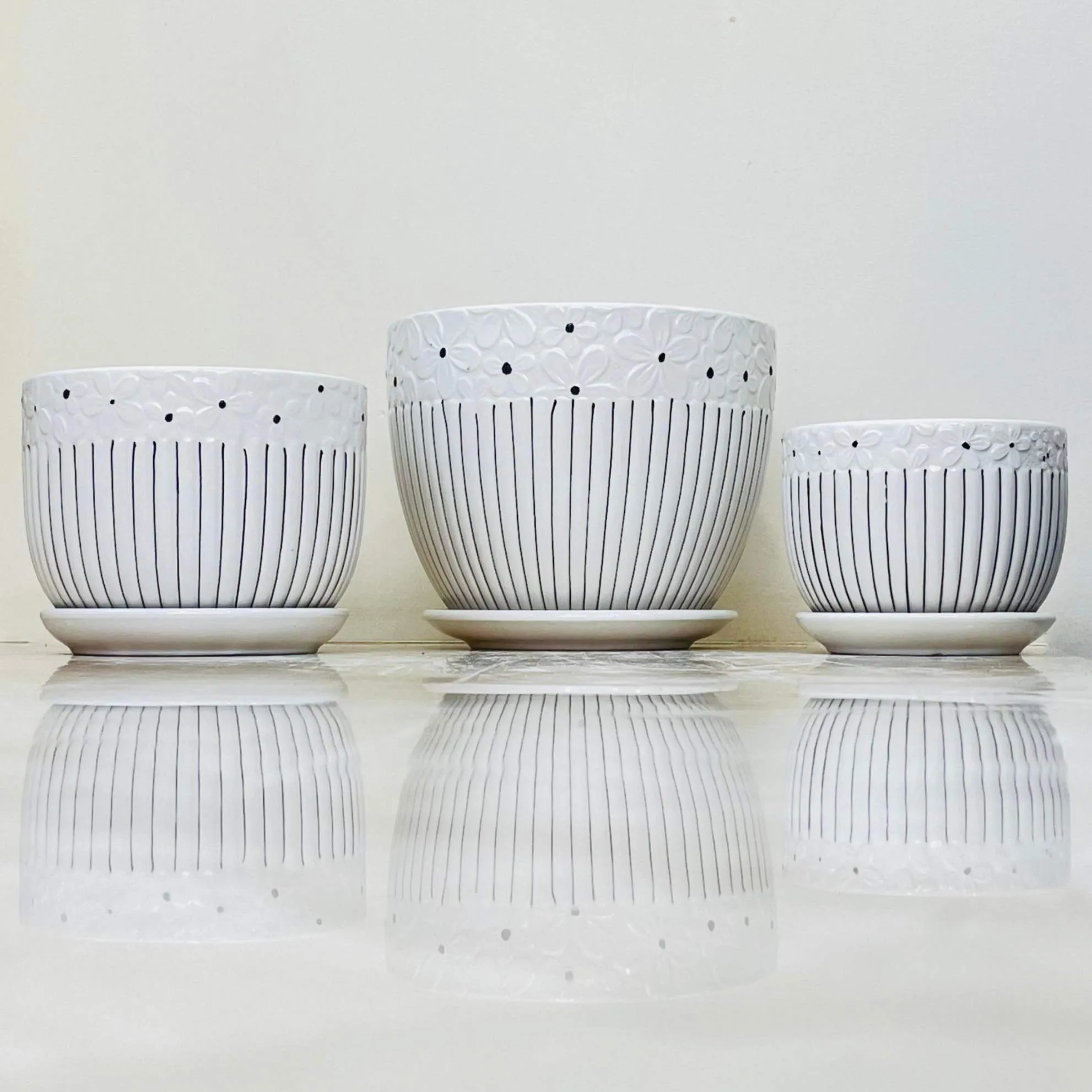 Floral Textured White Ceramic Pot Set with Striped Pattern (Set Of 3)