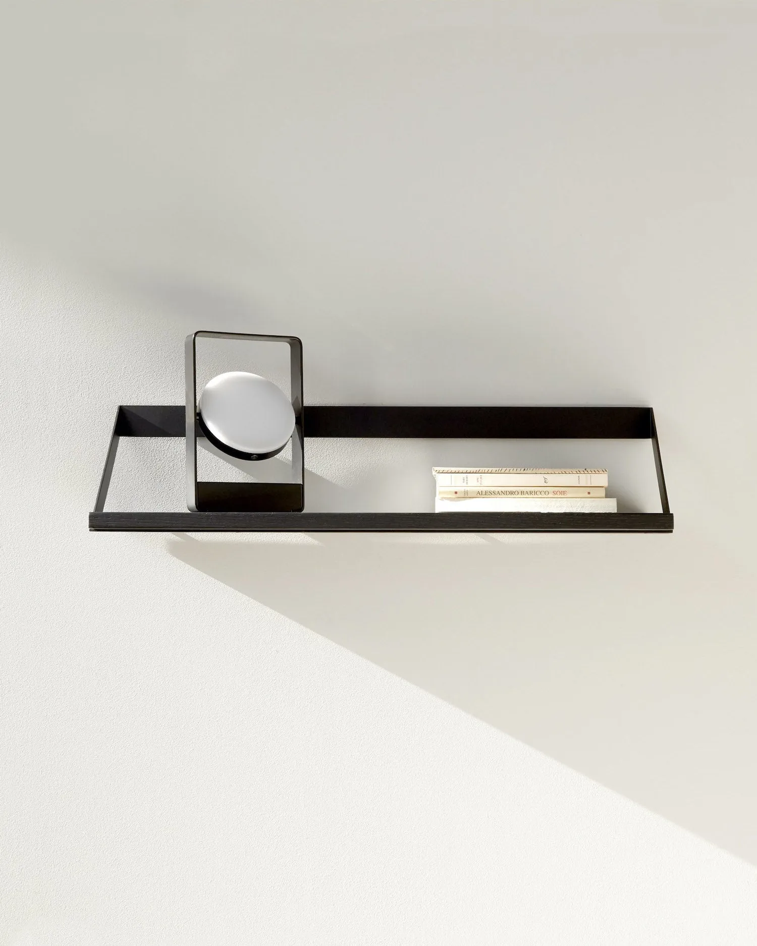 Oak Ribbon Black Shelf - Varnished
