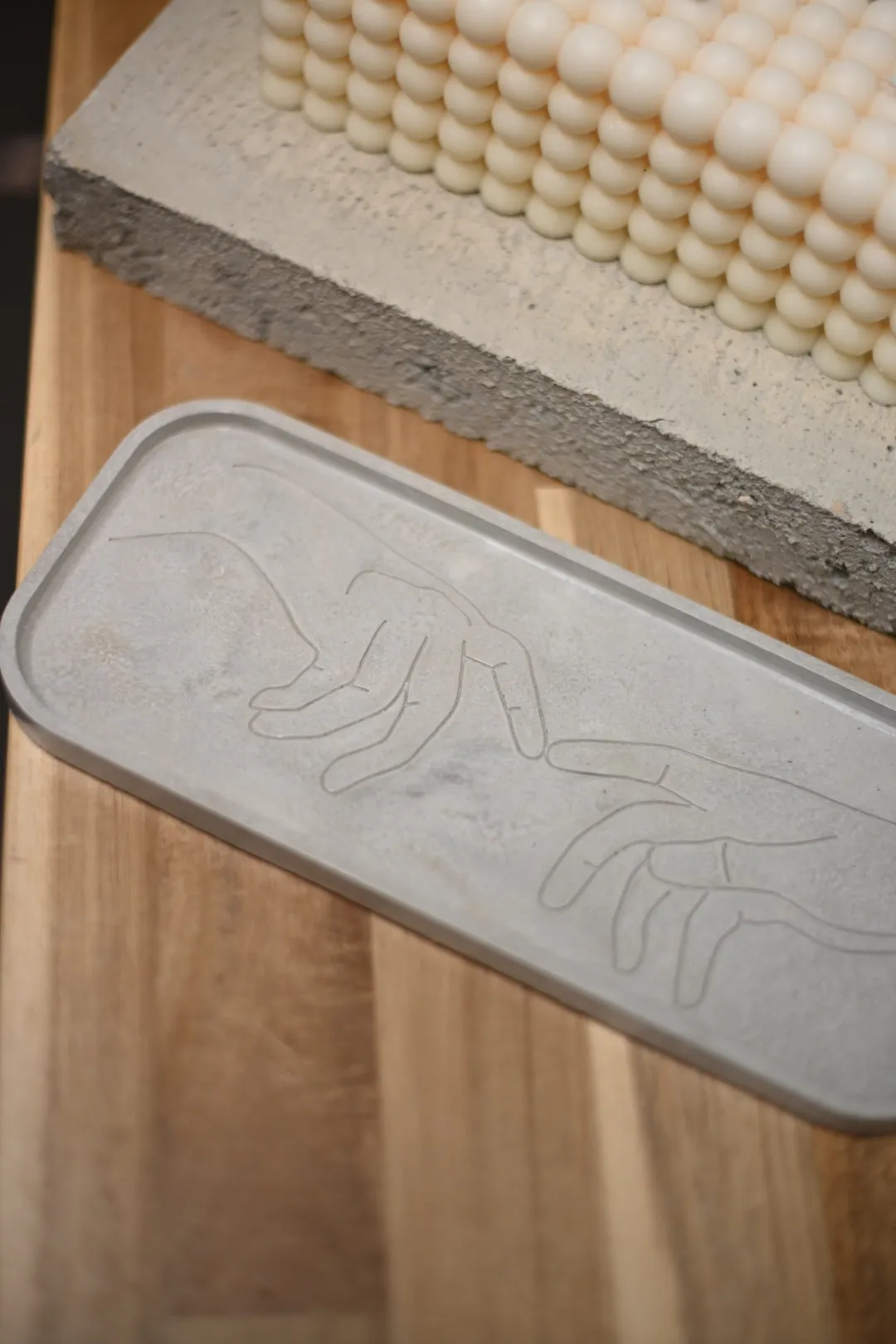 "Louvre Plate"  Concrete Decor Collection