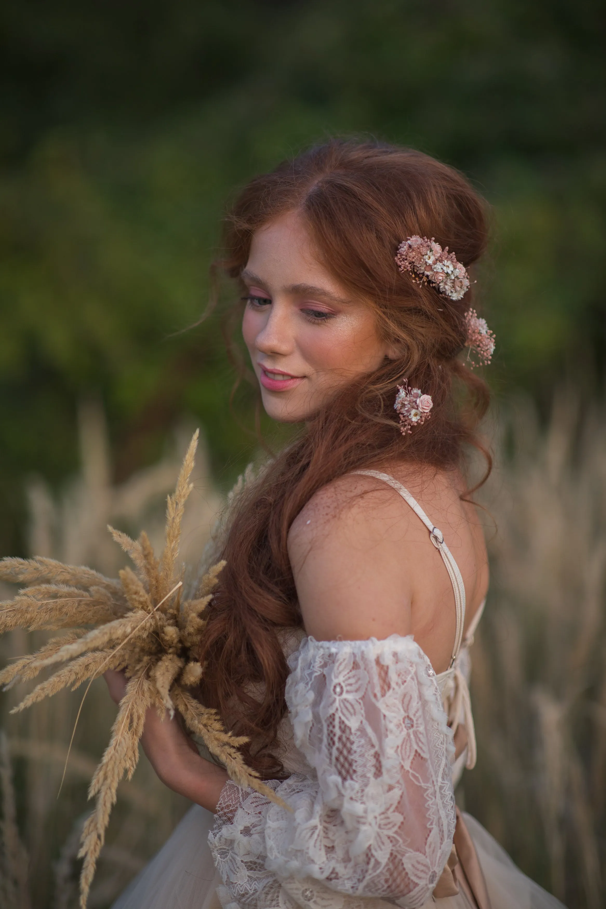 Romantic dried flower comb and pins