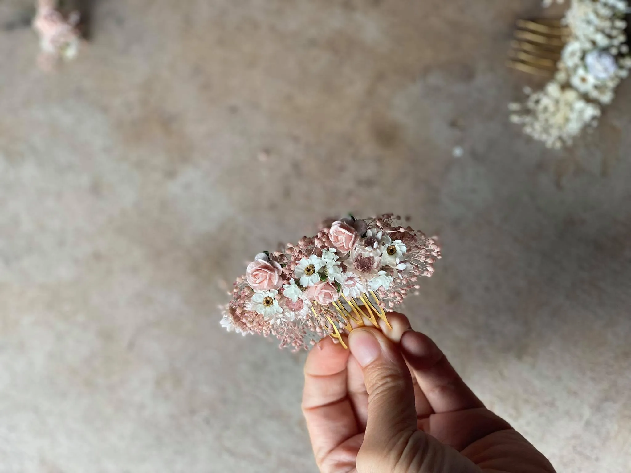 Romantic dried flower comb and pins