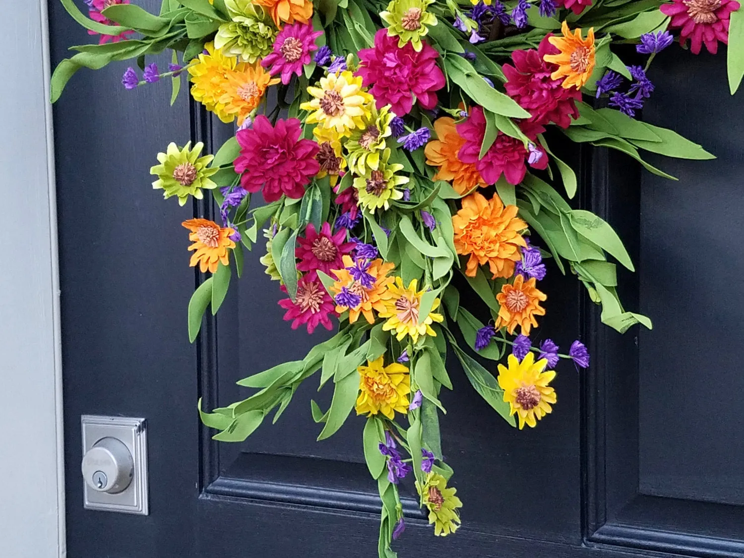 Summer Sunset Cascading Daisy Wreath