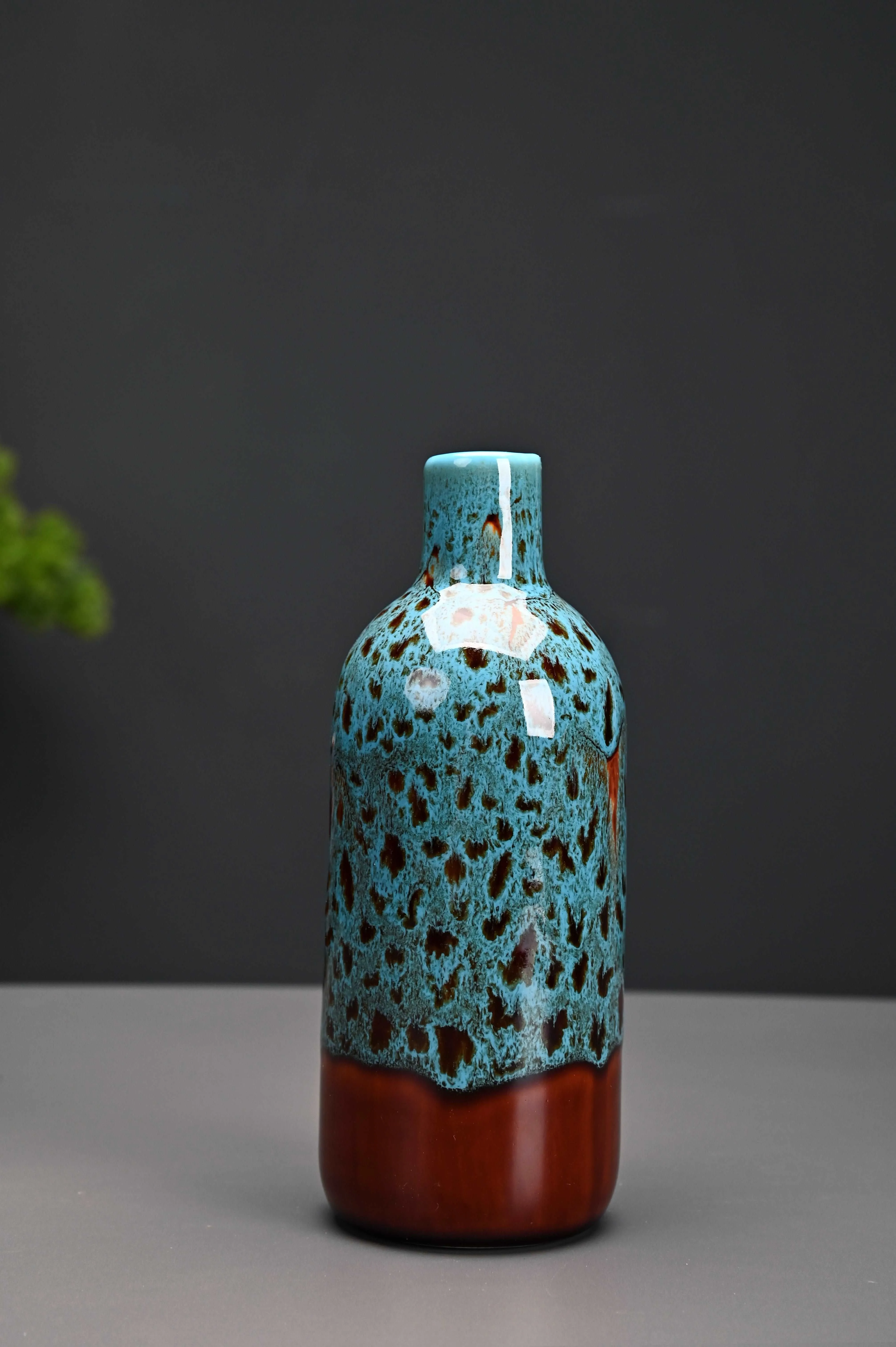 Warmth and Comfort in Every Detail: Handcrafted Ceramic Vase ( Set of 3 )