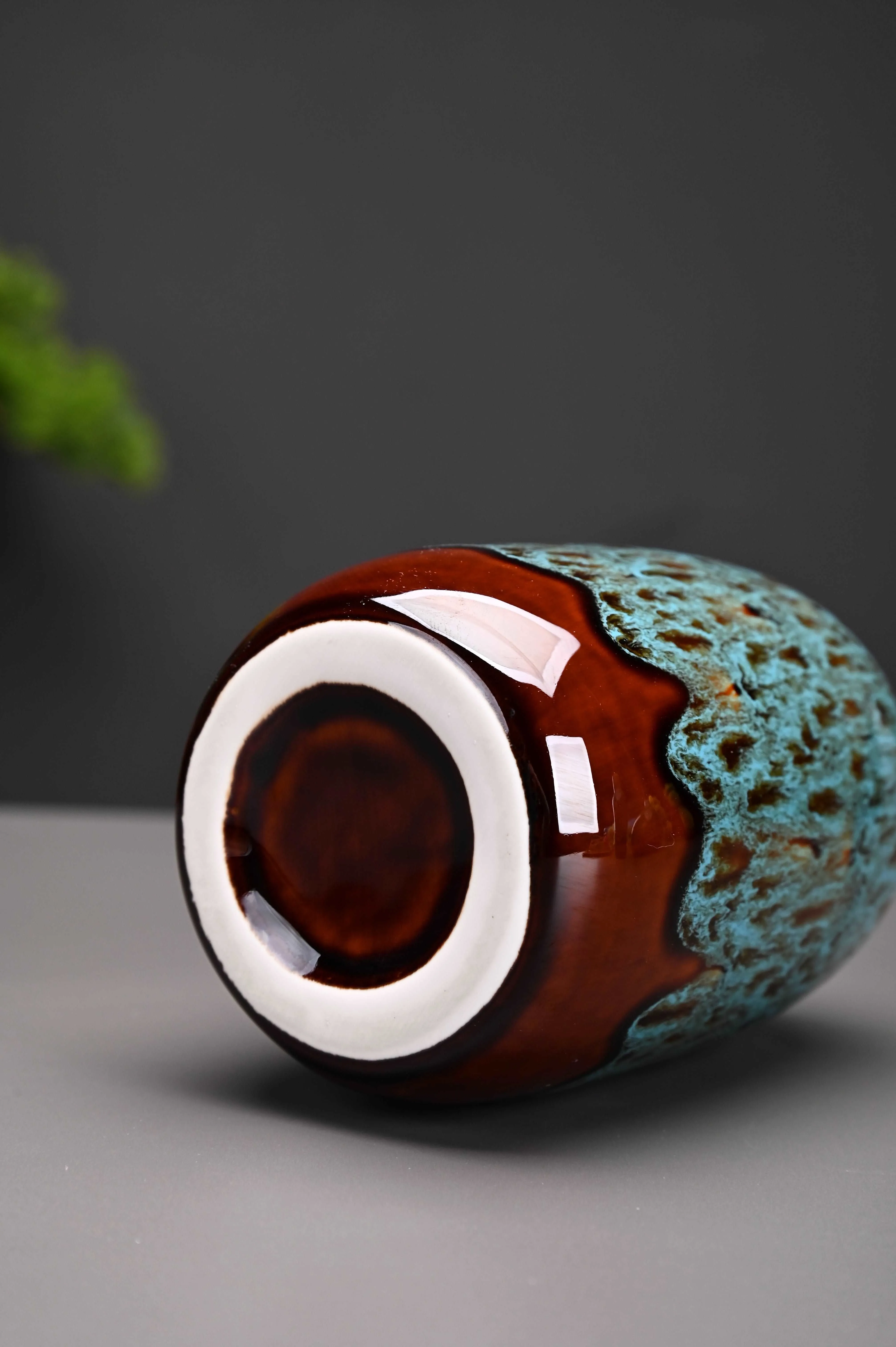 Warmth and Comfort in Every Detail: Handcrafted Ceramic Vase ( Set of 3 )